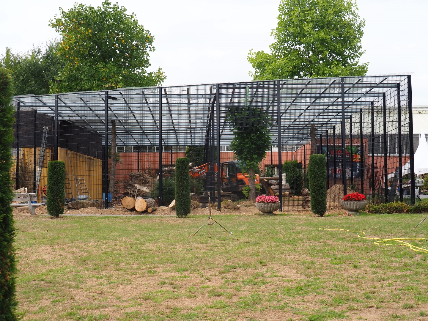 Construction site new Sri Lankan leopard exhibits (Aug 28th, 2018)