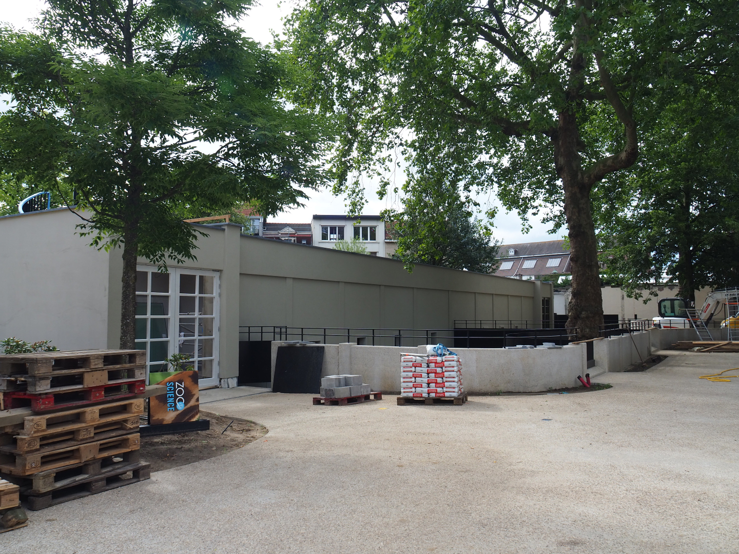 Construction site rhinoceros side of the pig house, 2020-06-28