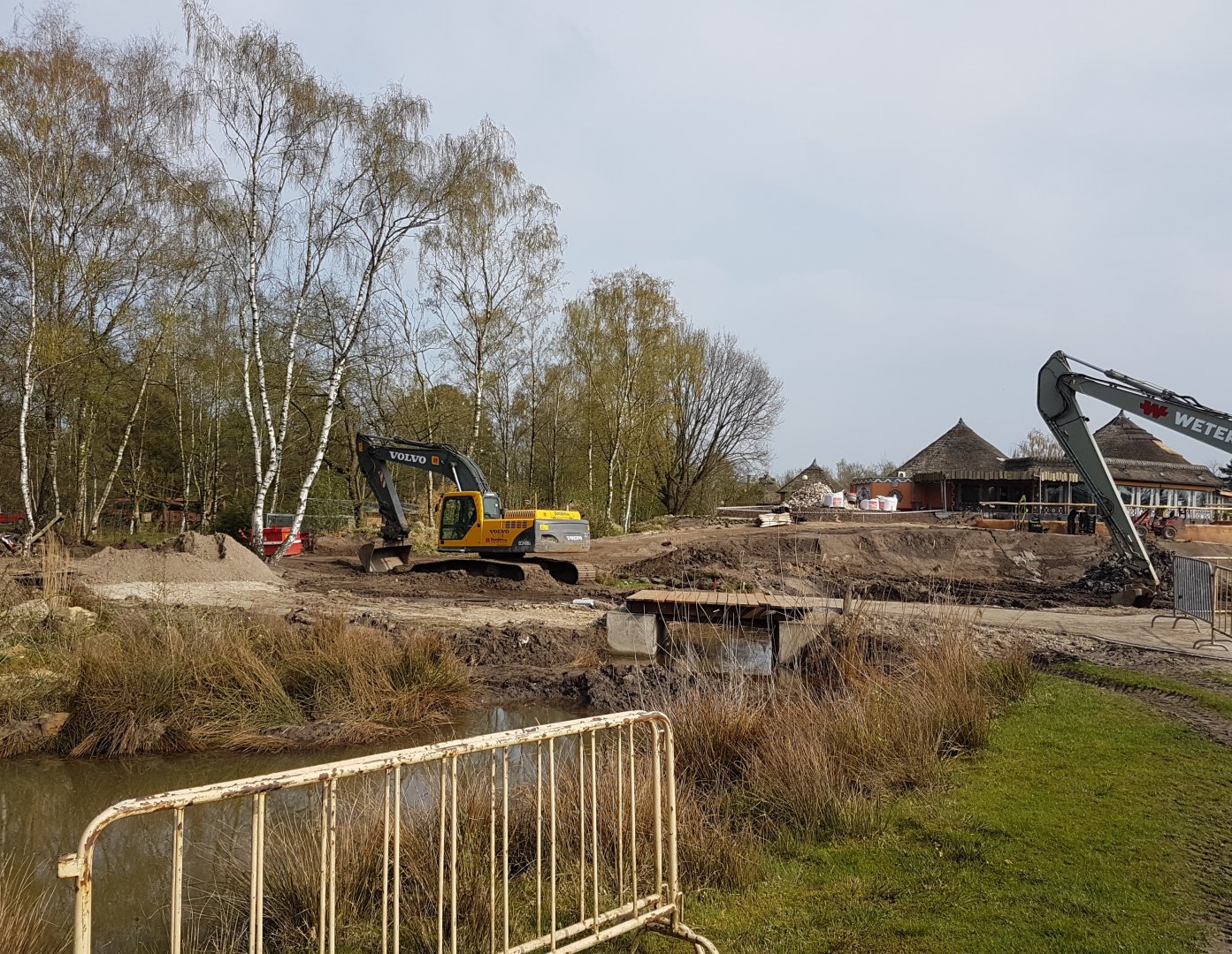 Construction-work Gorilla-island