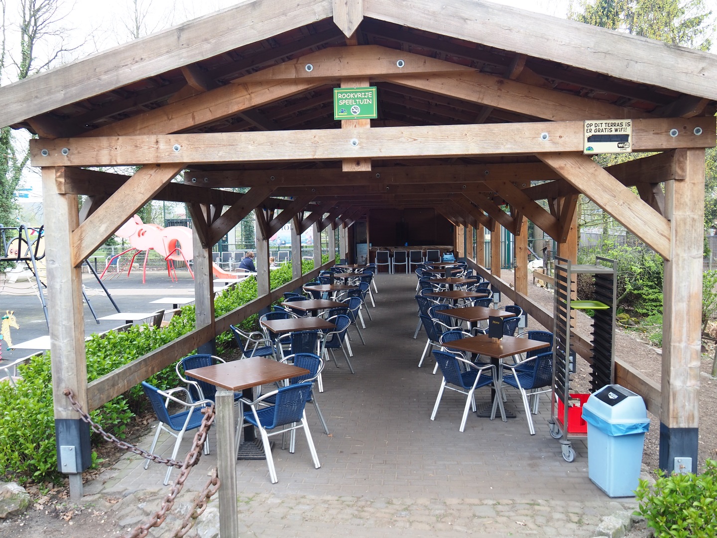 Covered patio for eating and sitting, 2019-04-06