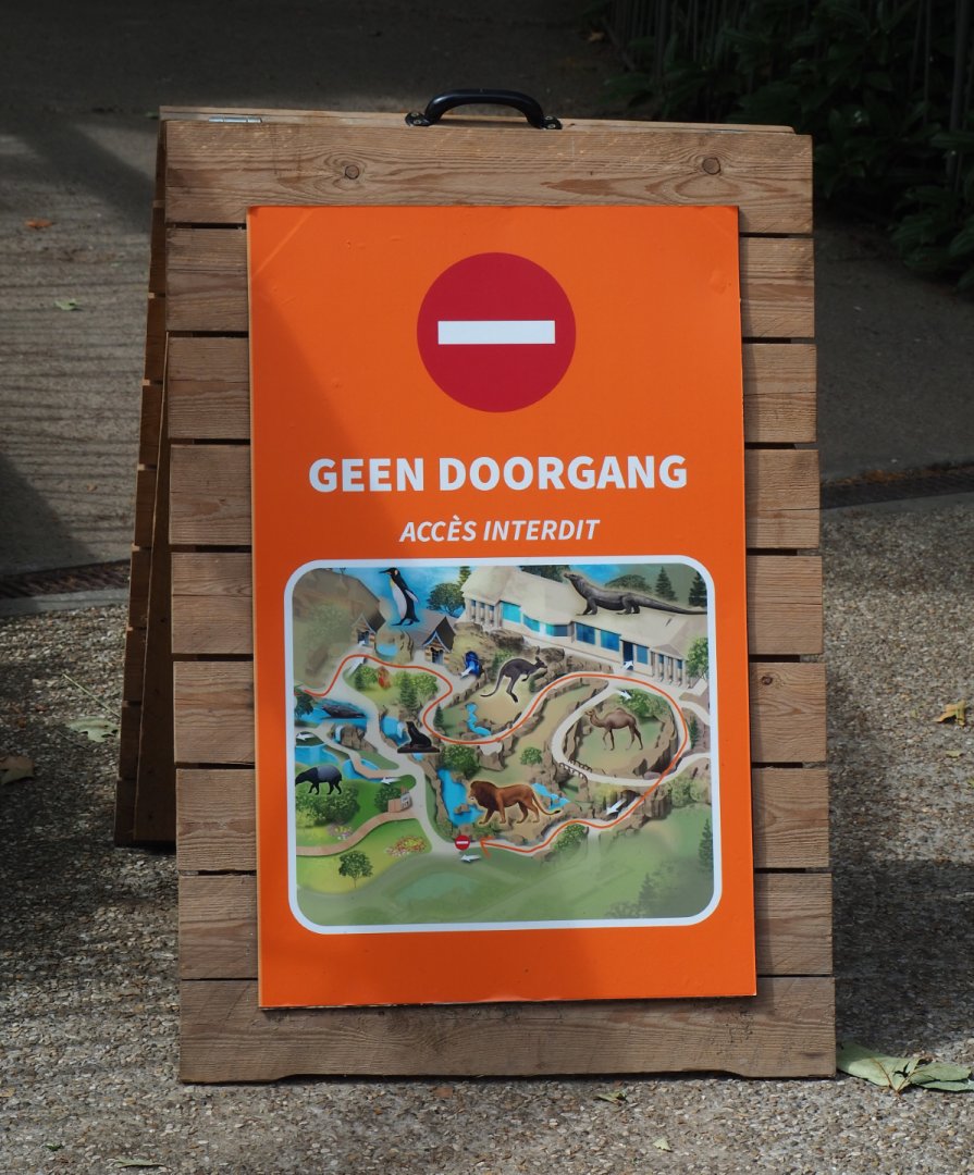 Covid-19 safety measures signage - No access this way, 2020-06-28