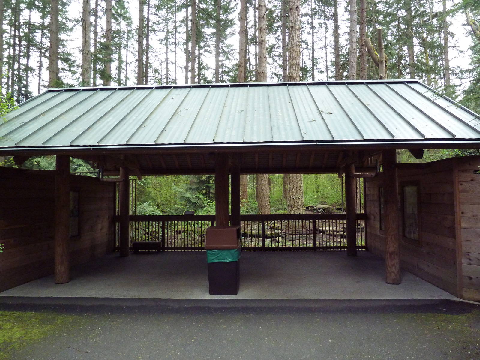 Coyote Exhibit - Viewing Shelter