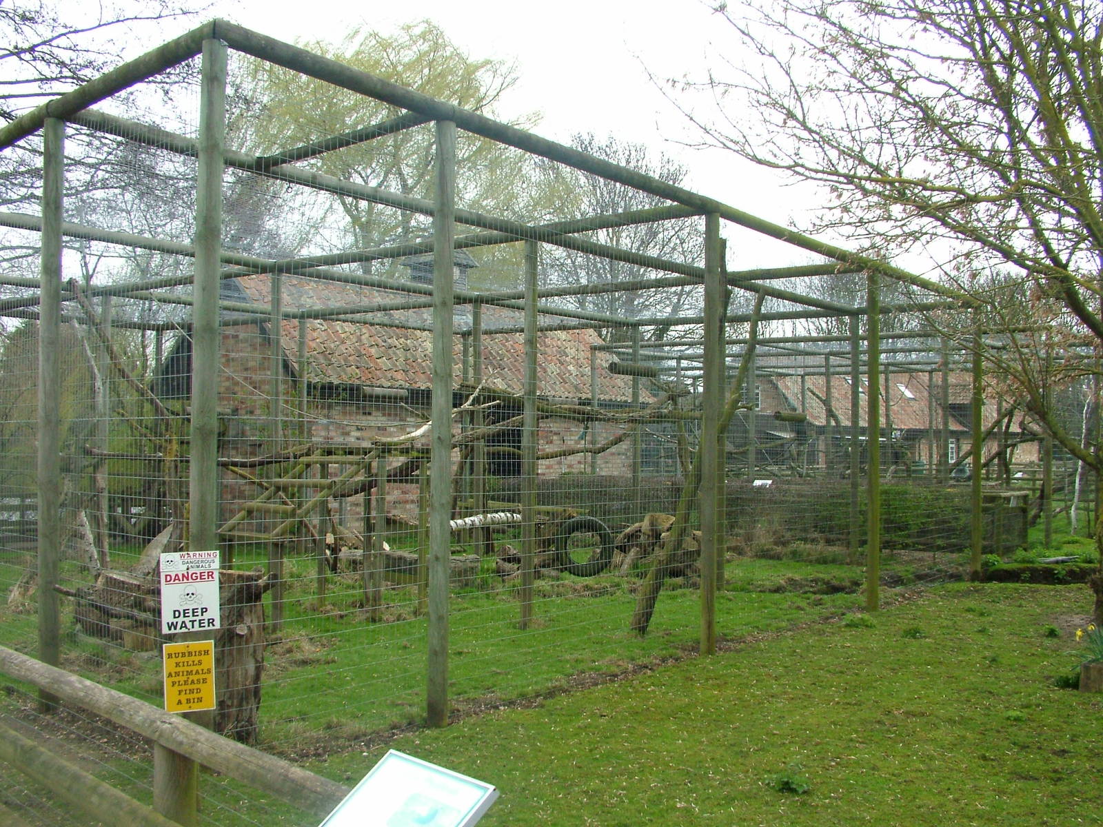 Crab-eating Macaque exhibit at Shepreth 05/04/10