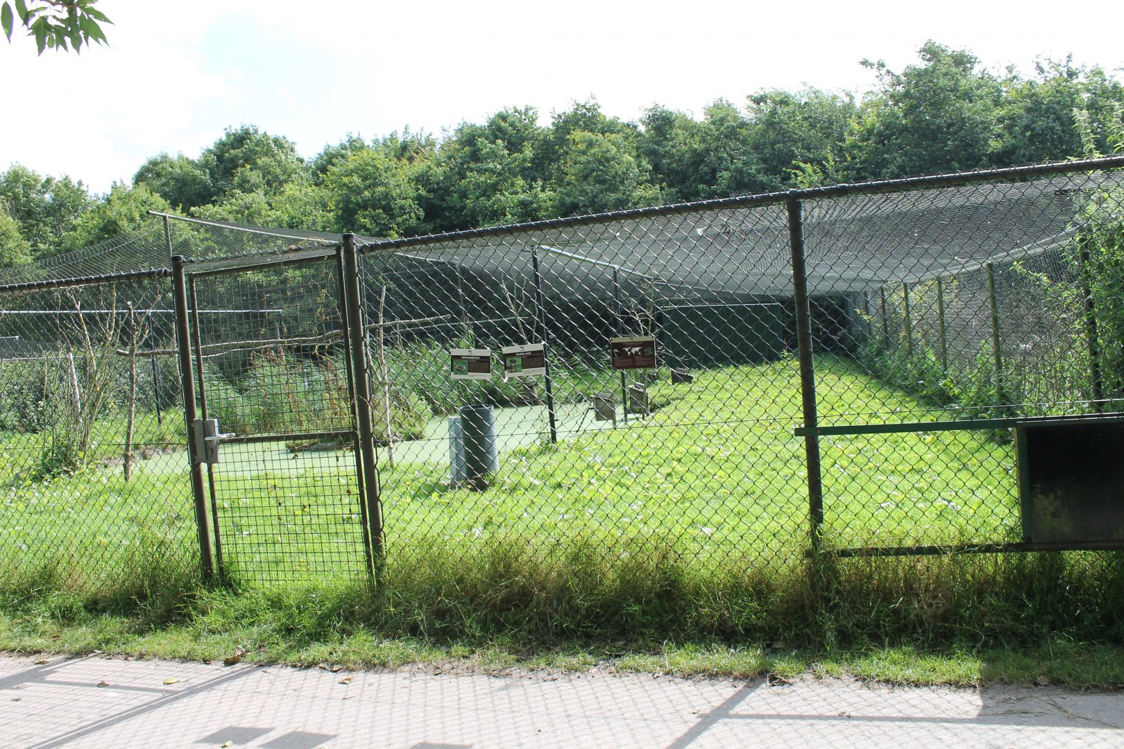 Crane- and Waterfowl aviary
