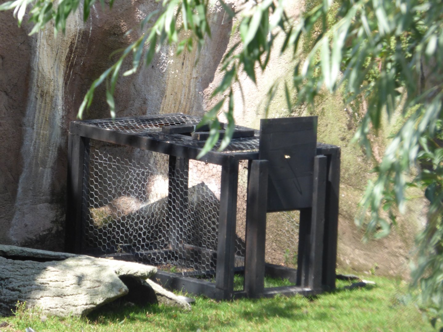 Crate in Europe On Edge