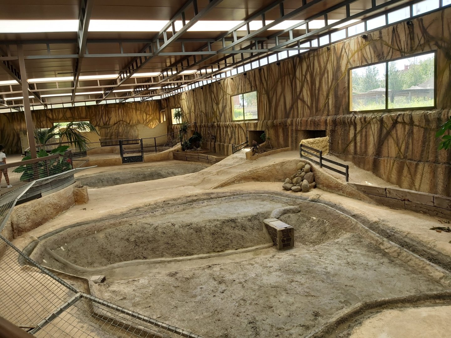 Crocodile Park (Torremolinos): indoor nile crocodile enclosure