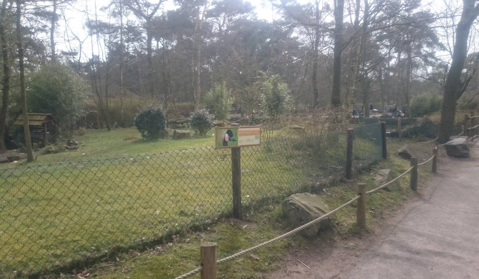 Crowned crane aviary