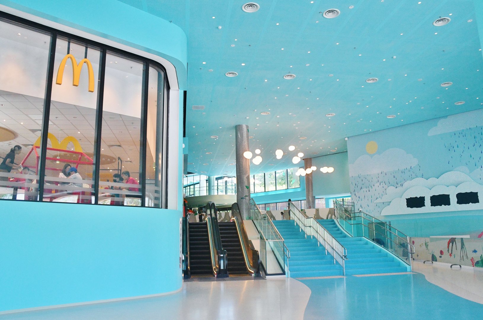 Curiosity Cove - Foyer