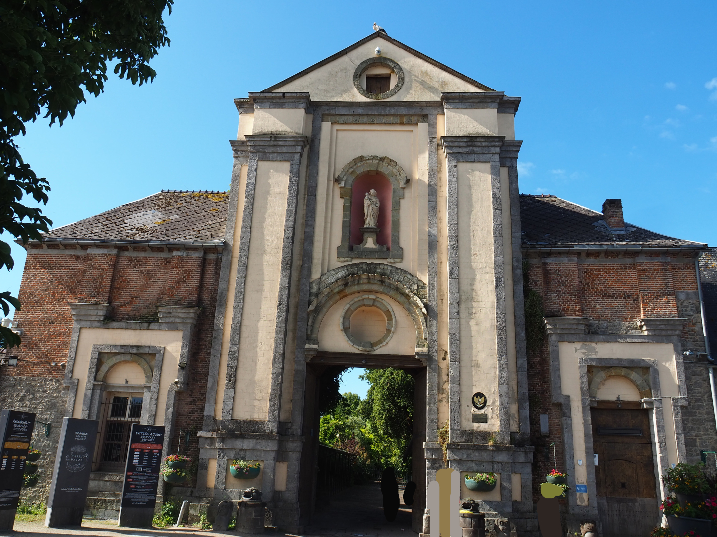Current main entrance - Historic monastery entrance gate, 2022-06-28
