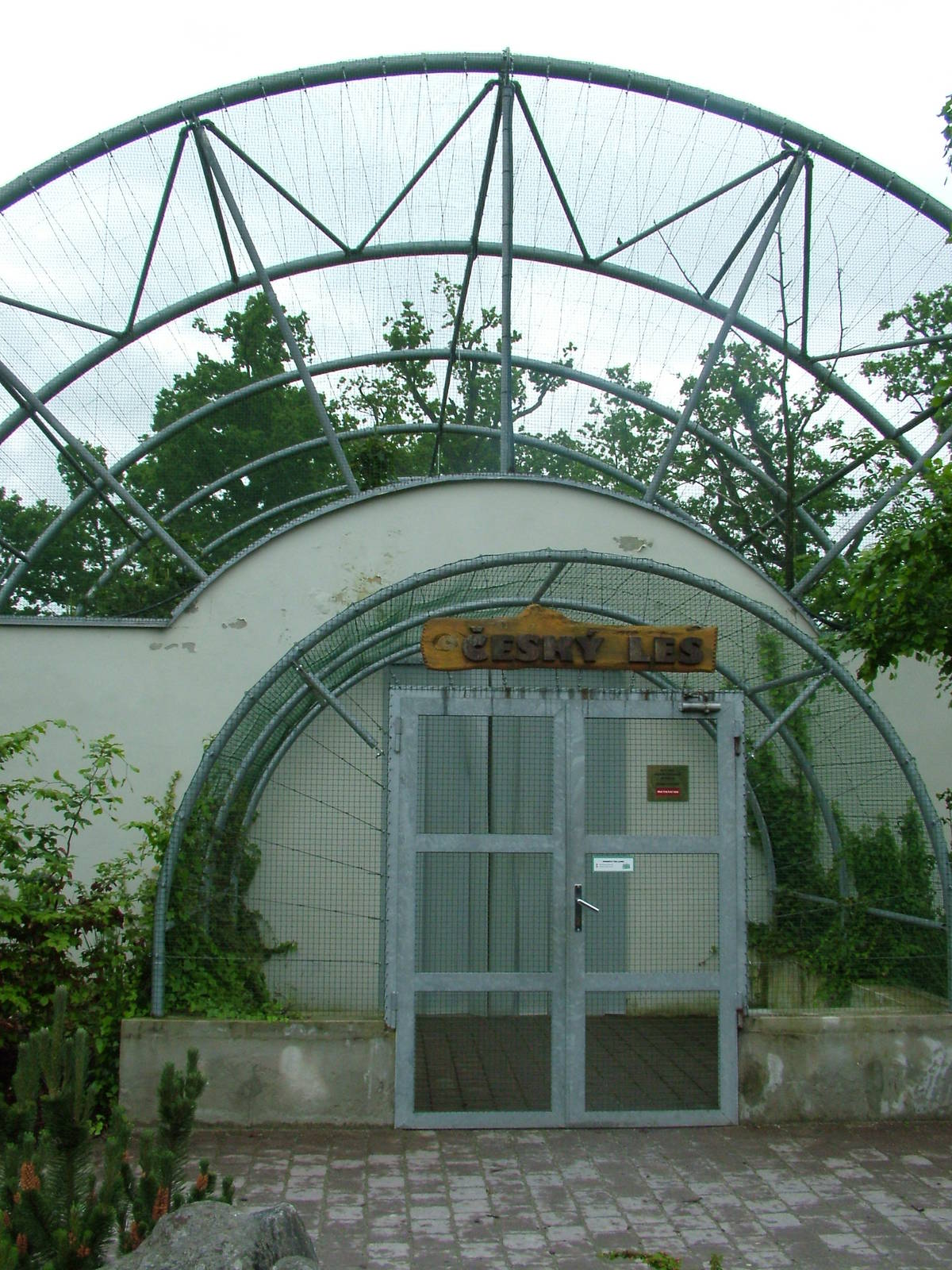 Czech Forest Aviary at Ohrada, 26/05/10