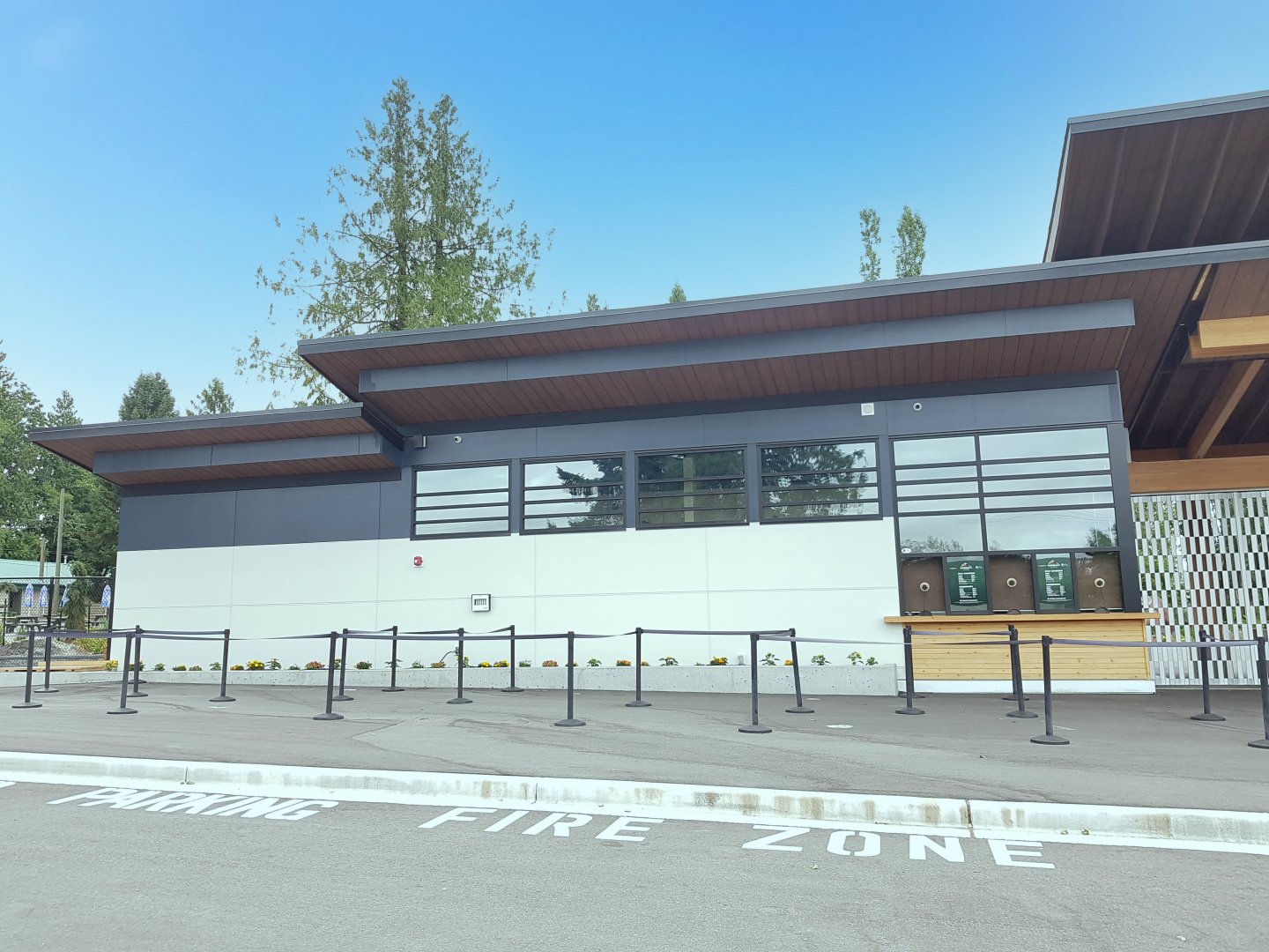 Daily Admission & Guest Services Building (Front)