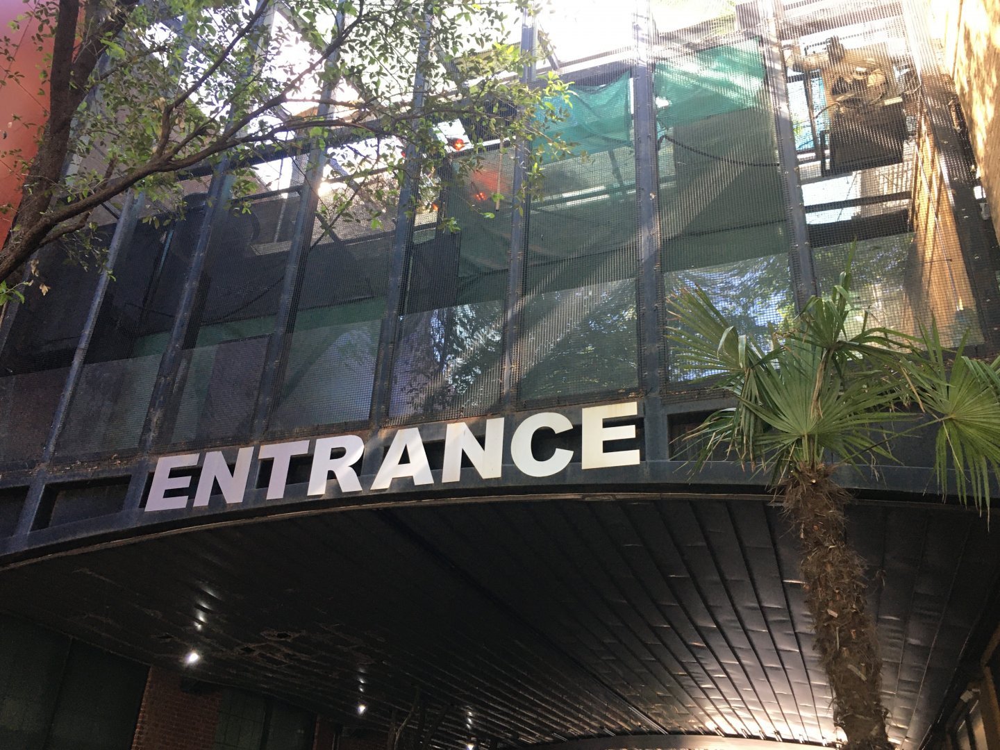 Dallas World Aquarium Entrance Archway + BTS aviaries