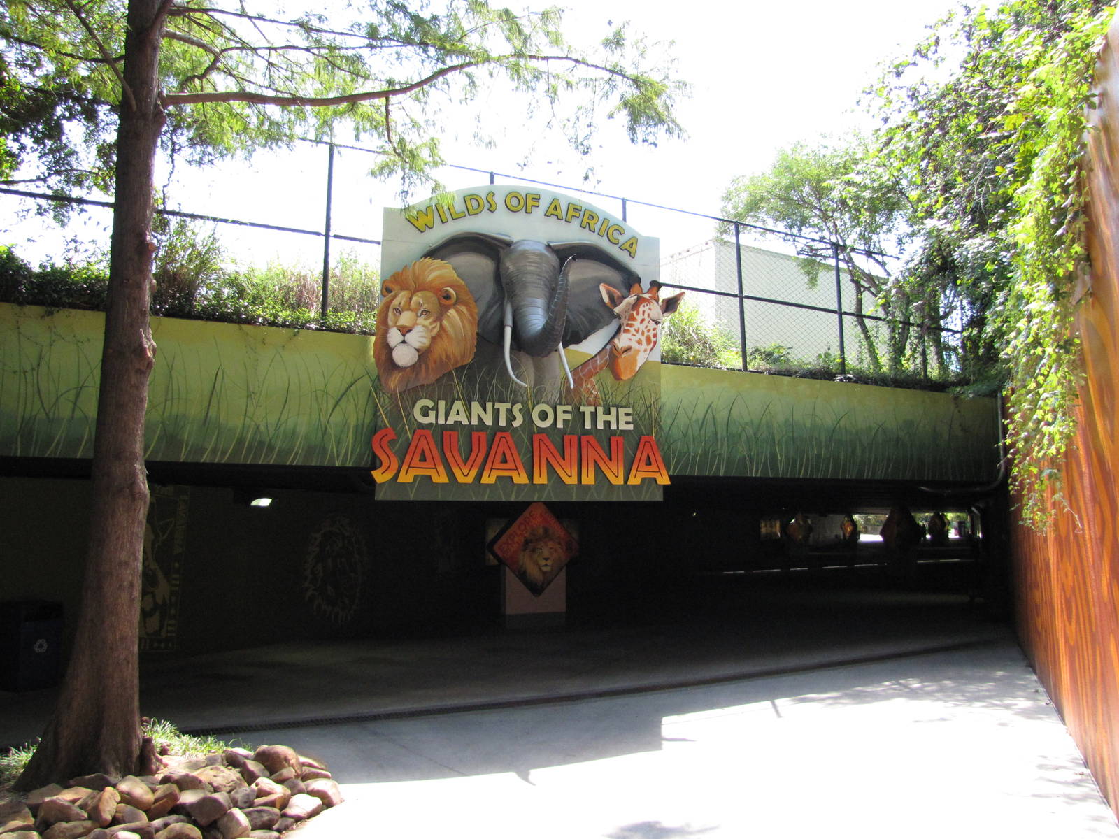 Dallas Zoo 2010 - Passage to Wilds of Africa and Giants of the Savanna