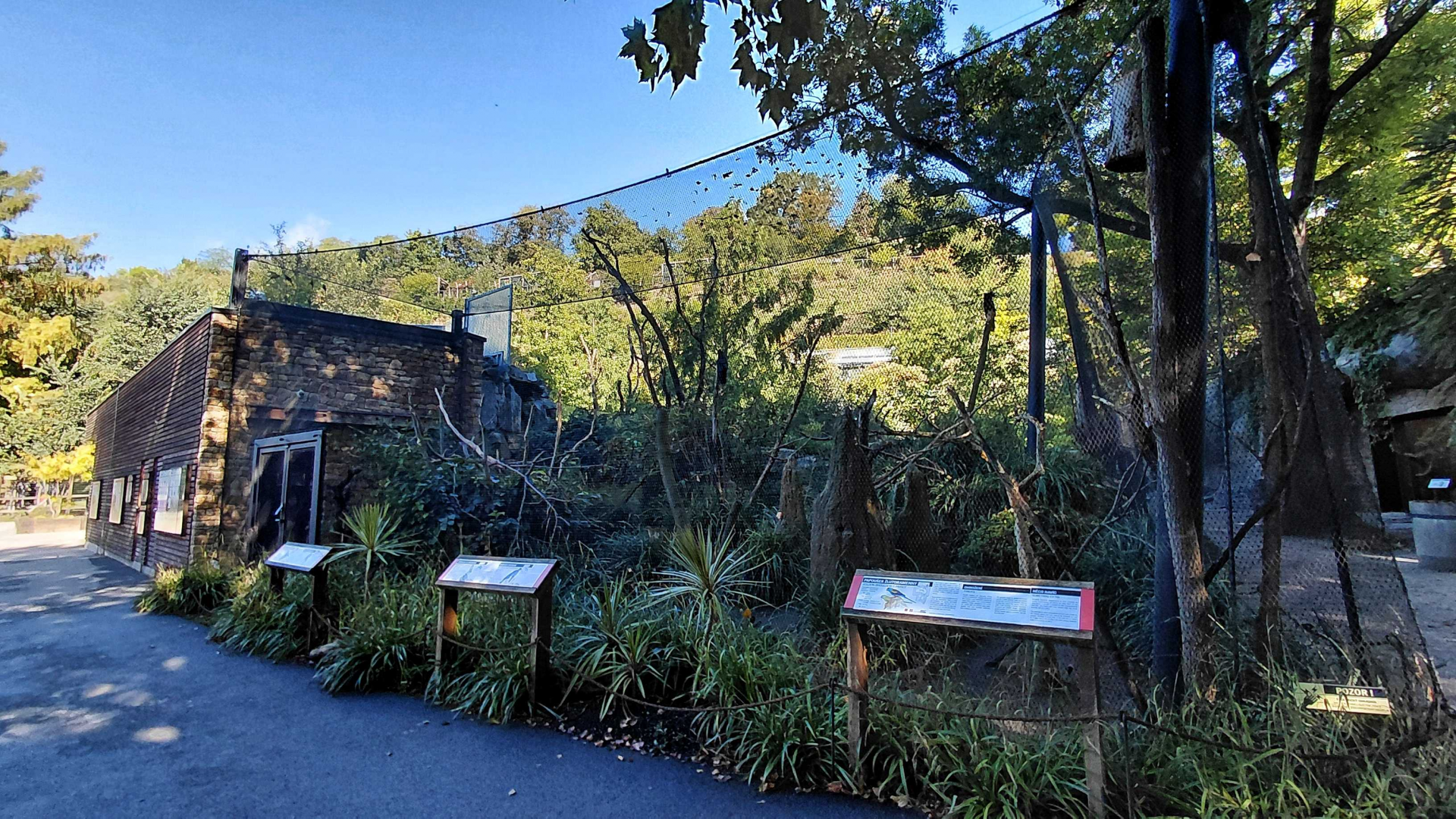Darwin's crater - Aviary