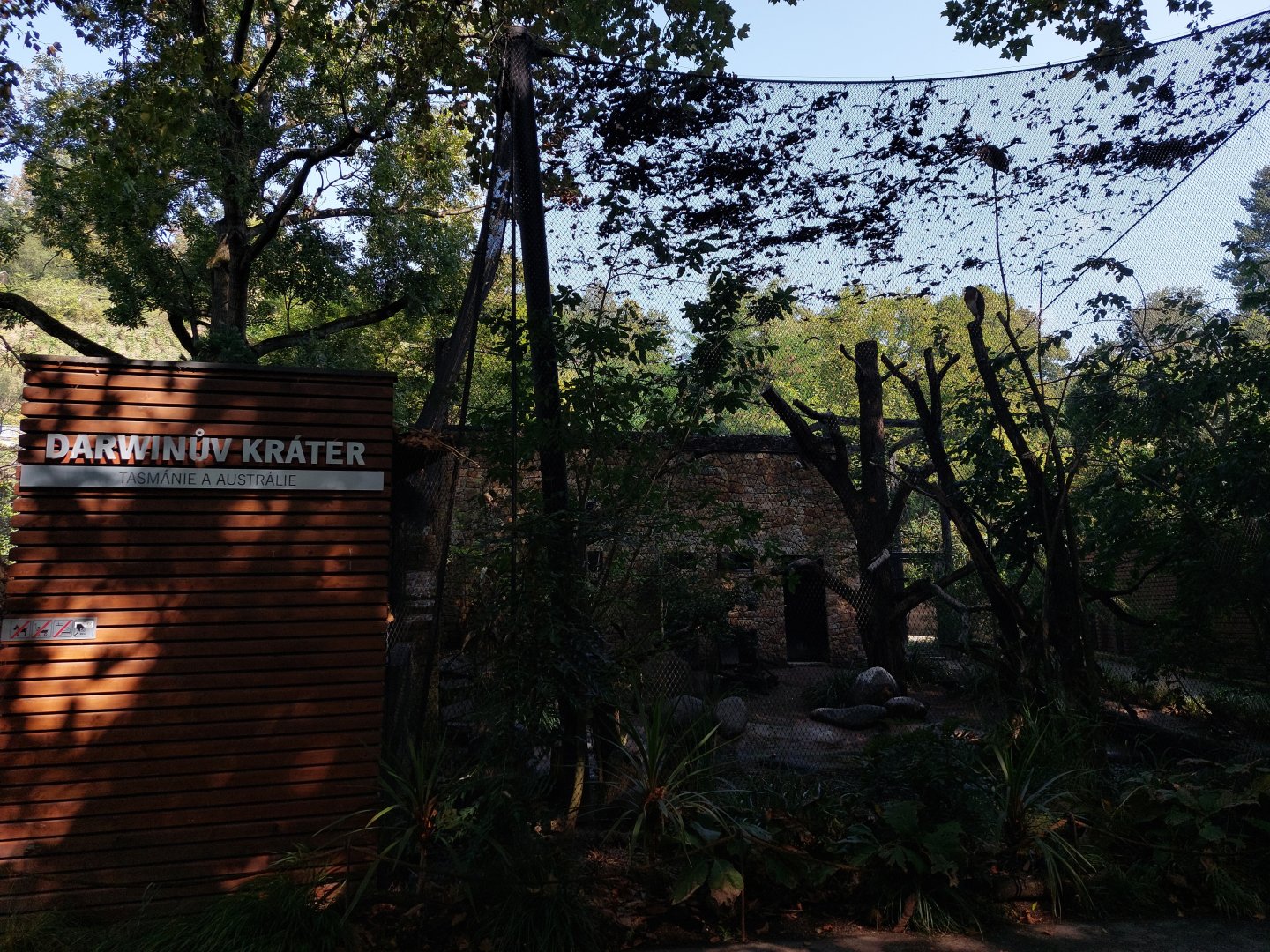 Darwin's crater - Wetland aviary