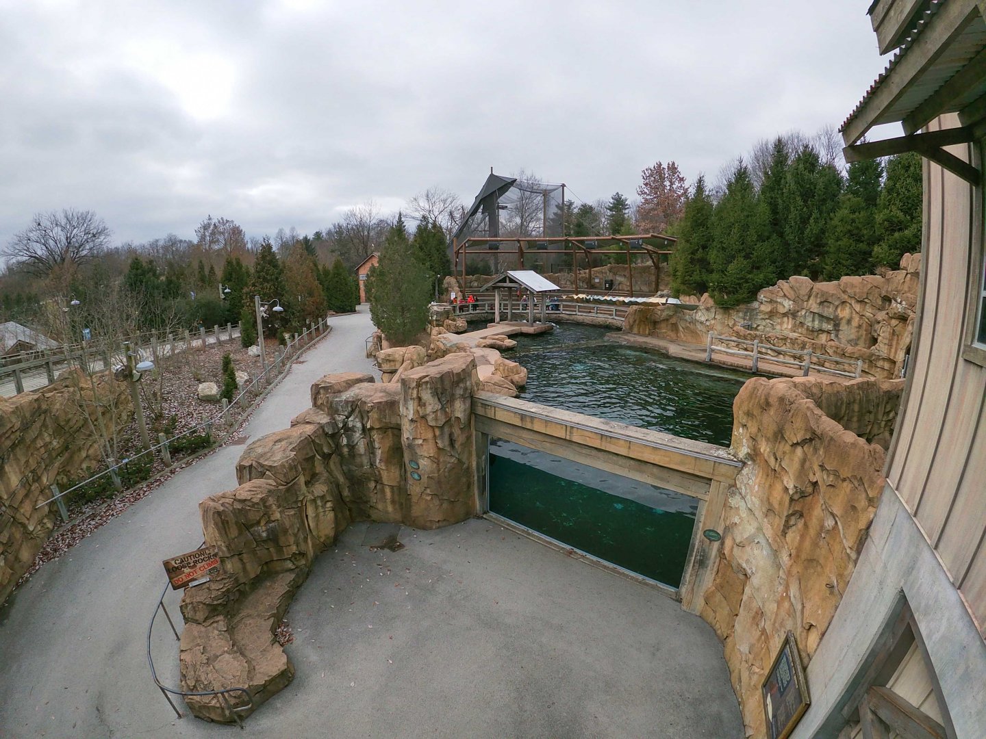 Dec. 2018 - Glacier Run Panorama - Steller's Sea Eagle + Seal/Sea Lion Exhibits