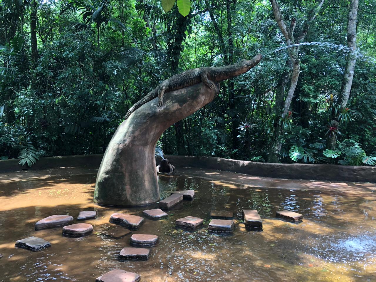 Decorative fountain - Parque das aves