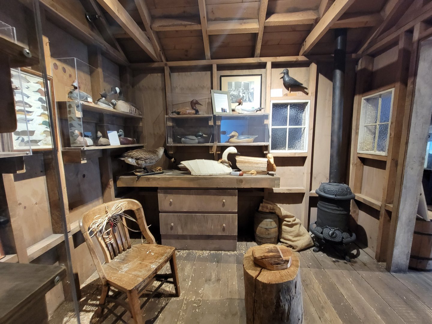 Delmarva Discovery Museum - Duck decoys in fake room, with info on makers