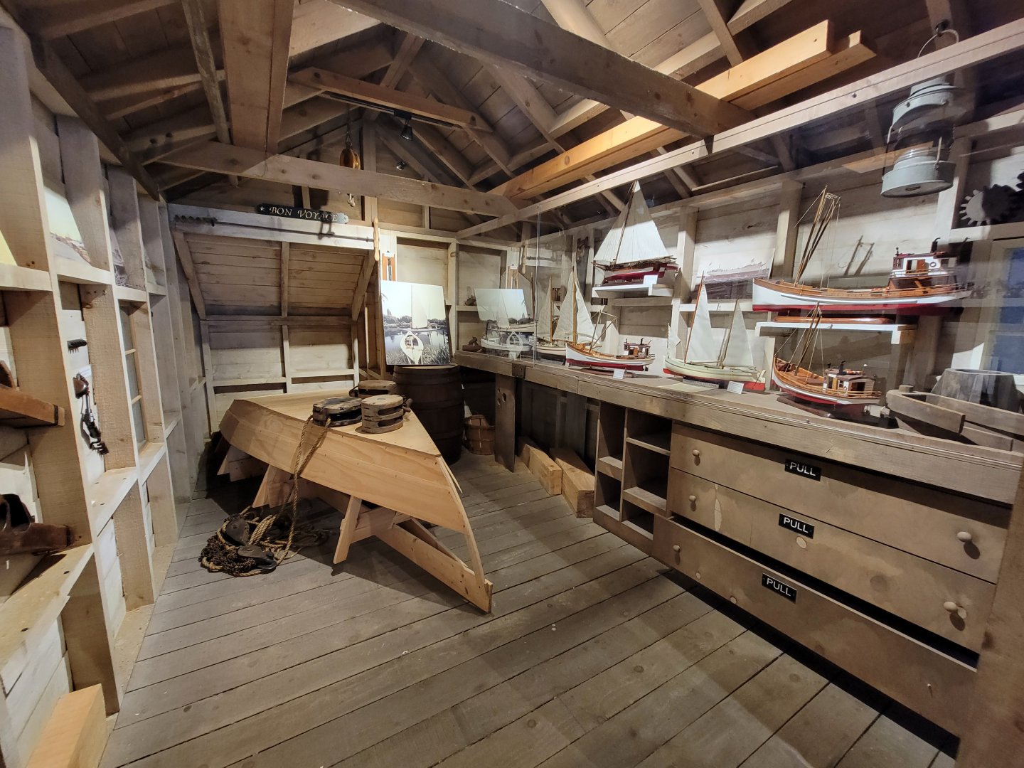 Delmarva Discovery Museum - Ship carvings in fake room