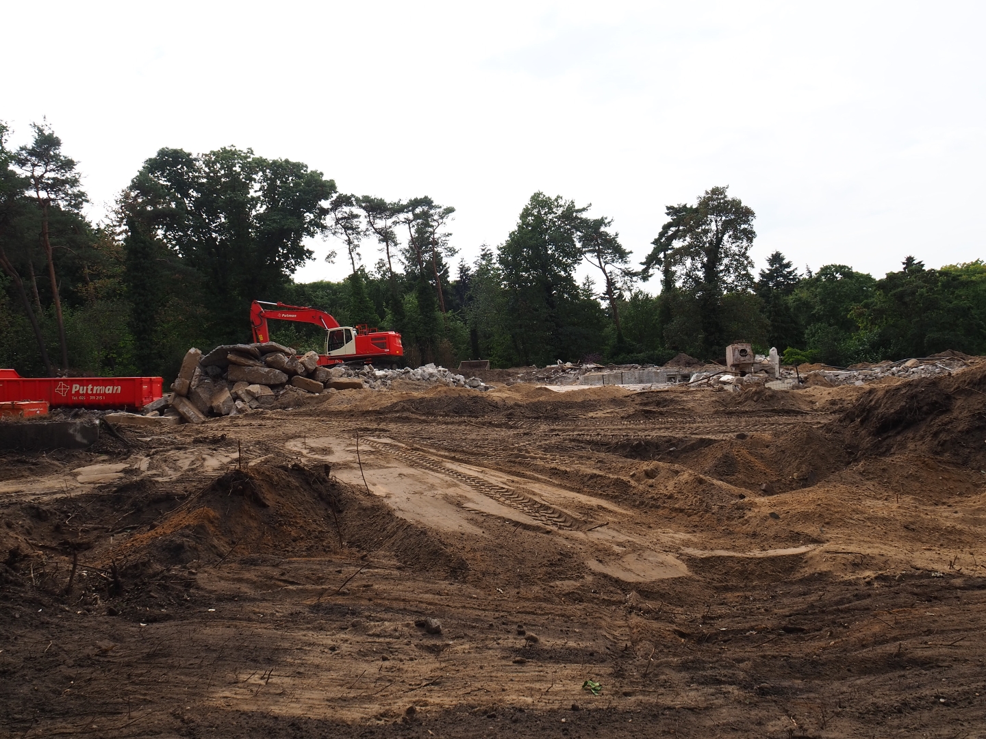 Demolition of old buildings and exhibits (Sep 16th, 2018)