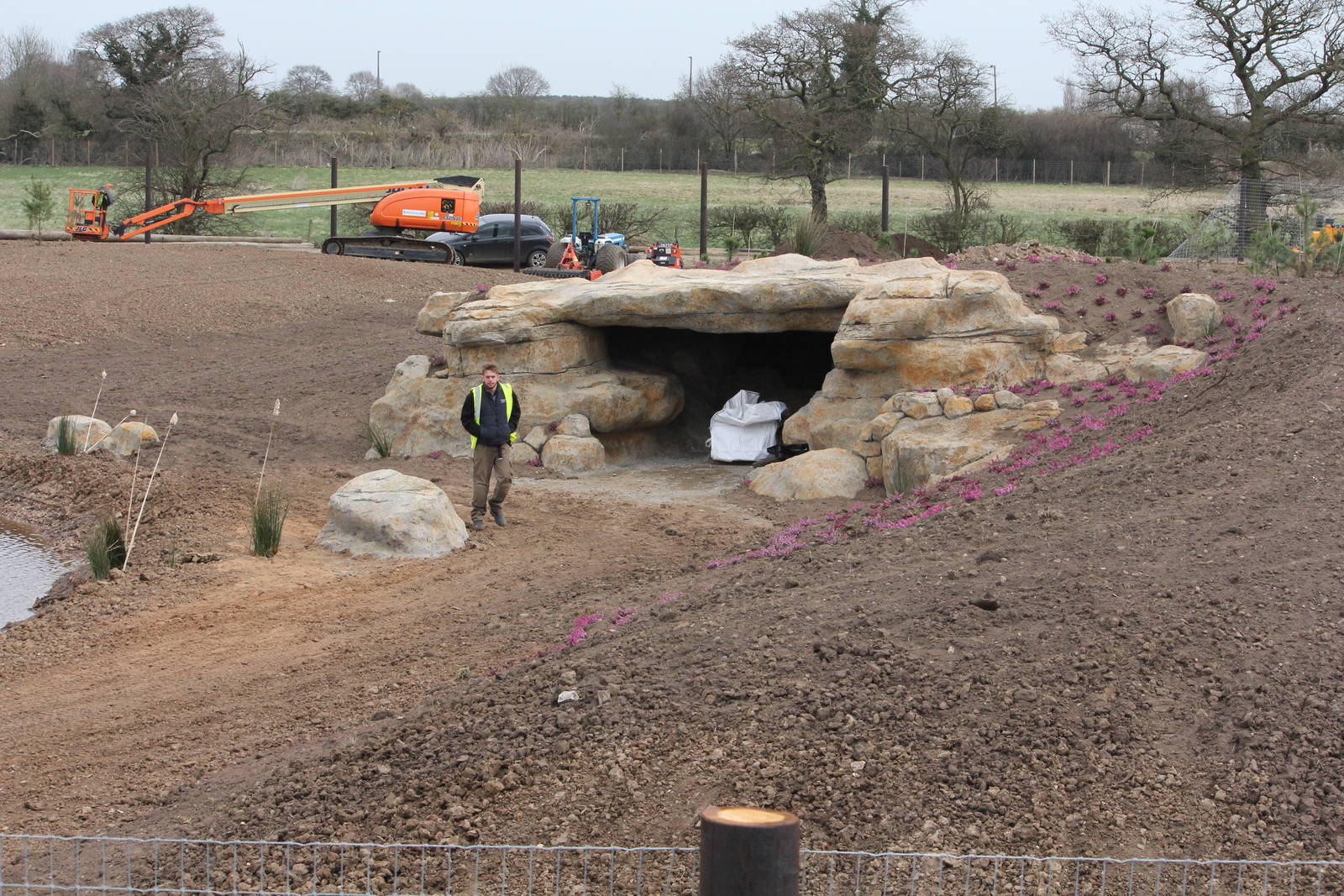 Den/cave in 3rd polar bear enclosure. 30-3-15