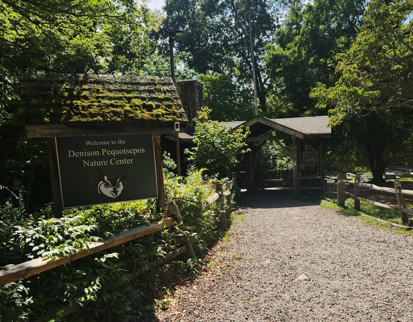 Denison Pequotsepos Nature Center - Entrance
