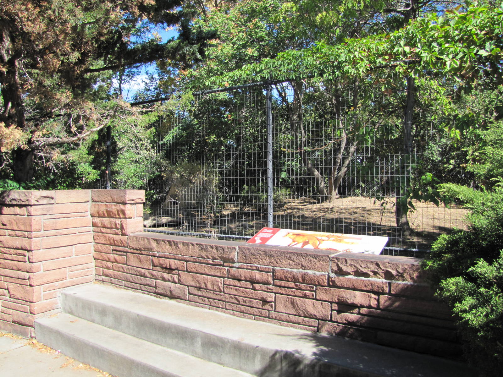 Denver Zoo 2010 - Front of Maned Wolf exhibit