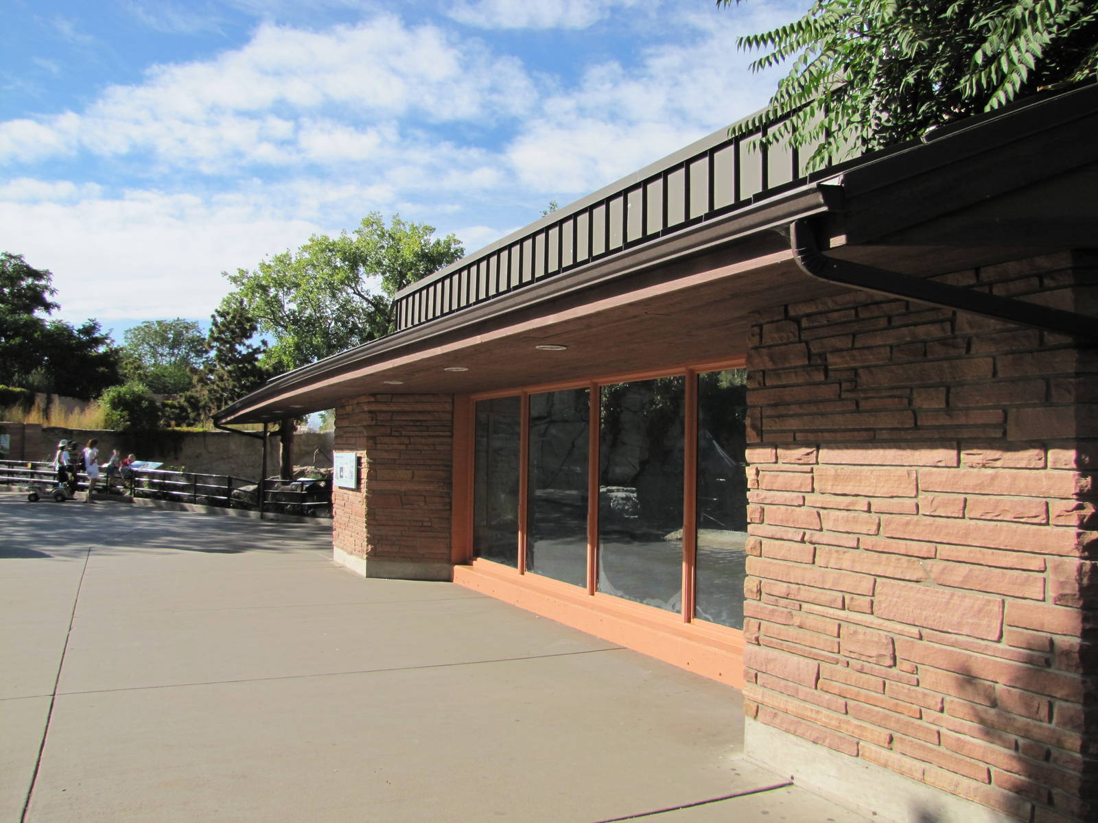 Denver Zoo 2010 - Front of the second Polar Bear exhibit