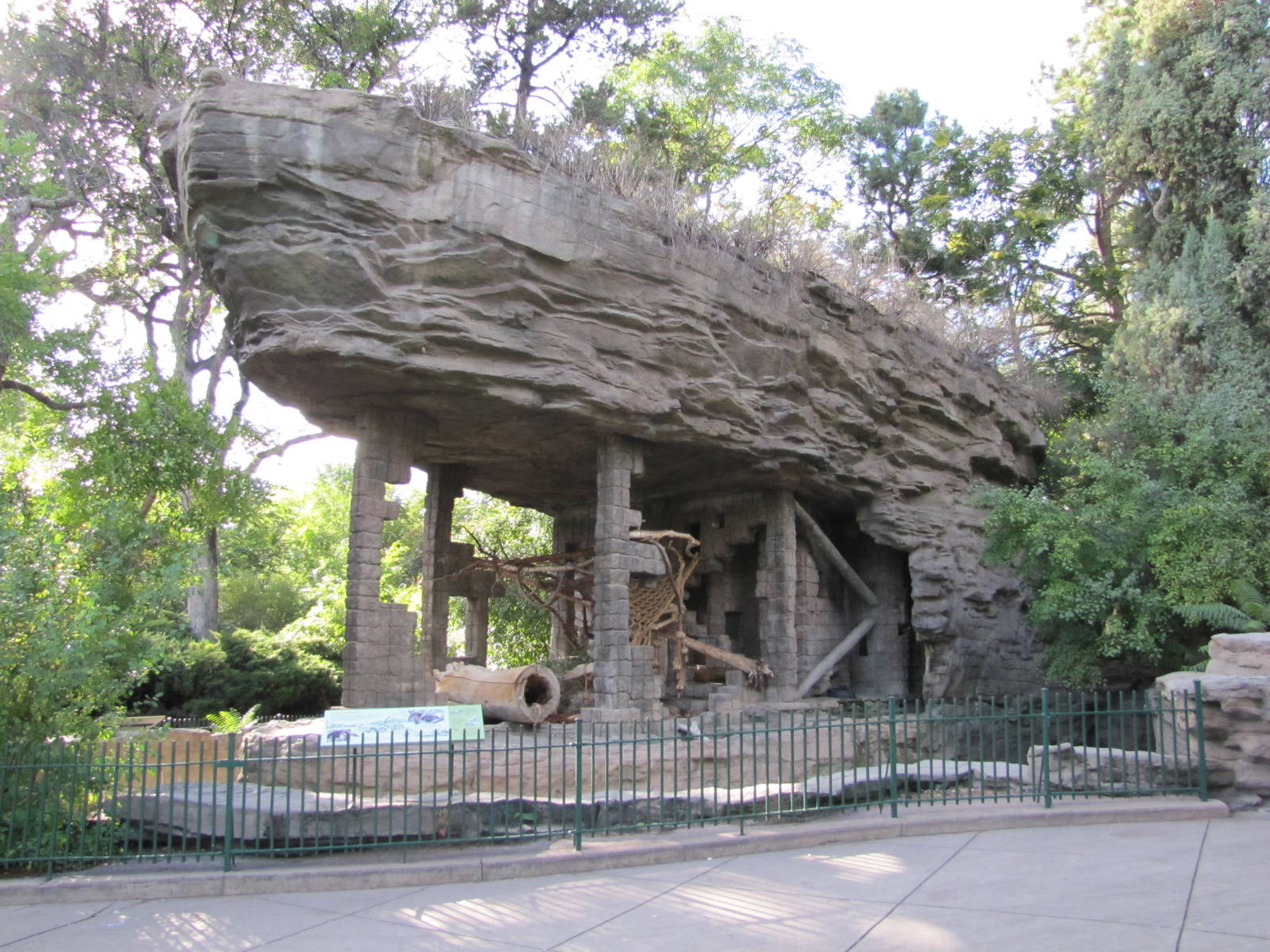 Denver Zoo 2010 - Historic Bear Mountain exhibit