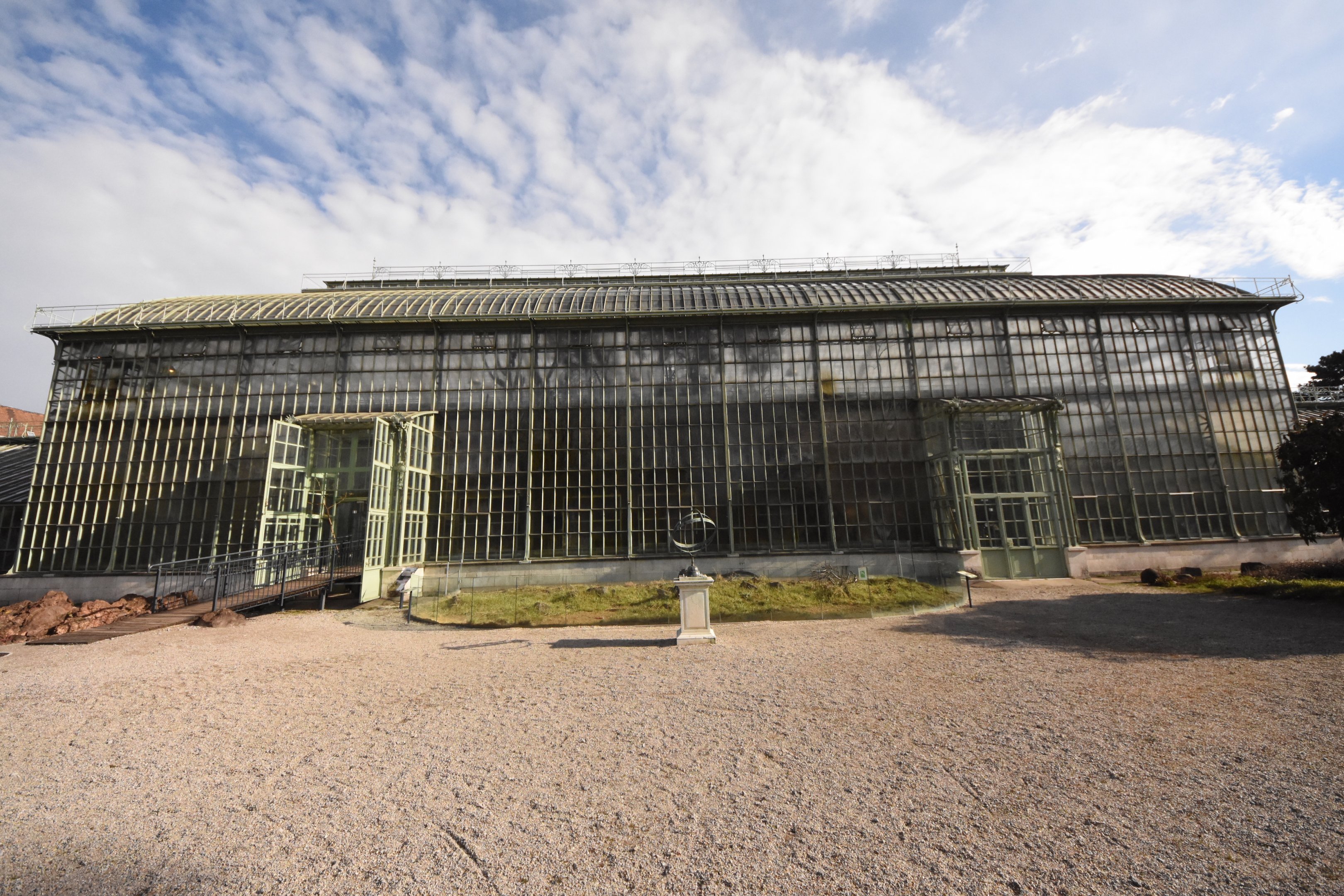 Desert house - outside