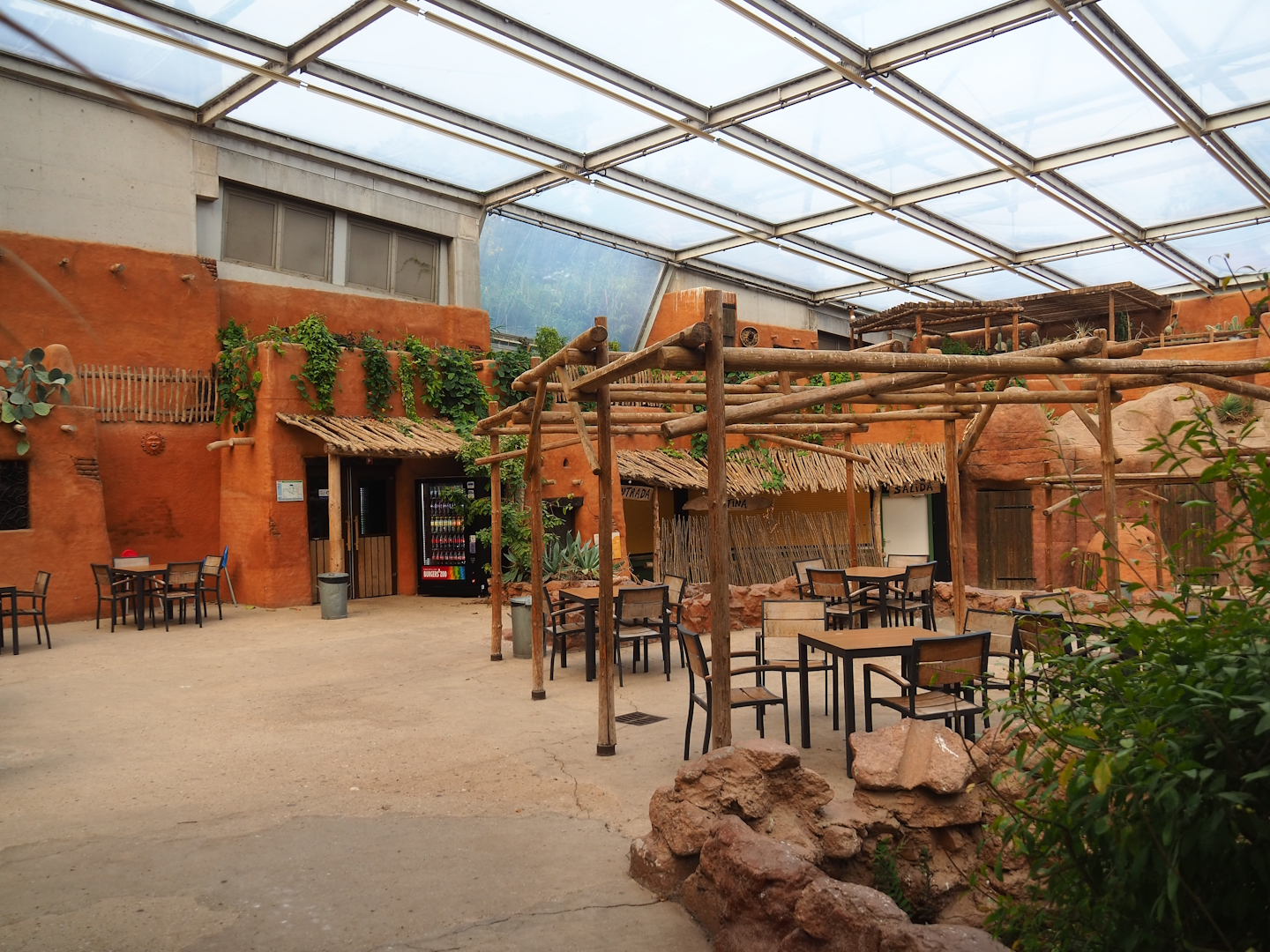 Desert - Restaurant area, 2023-10-07