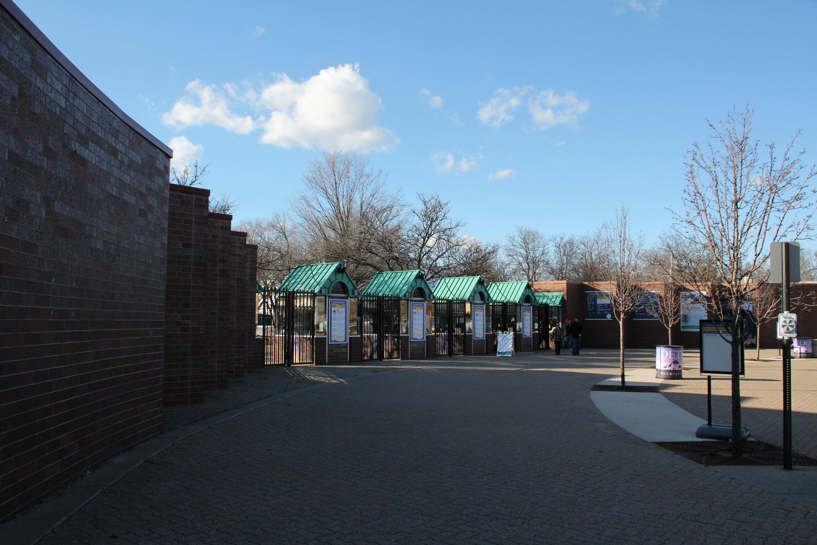 Detroit Zoo - Main Entrance admission booths