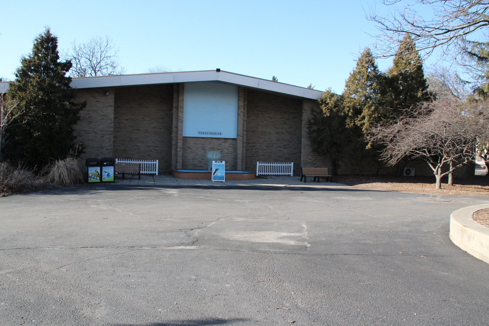 Detroit Zoo - Old Penguinarium (now closed)