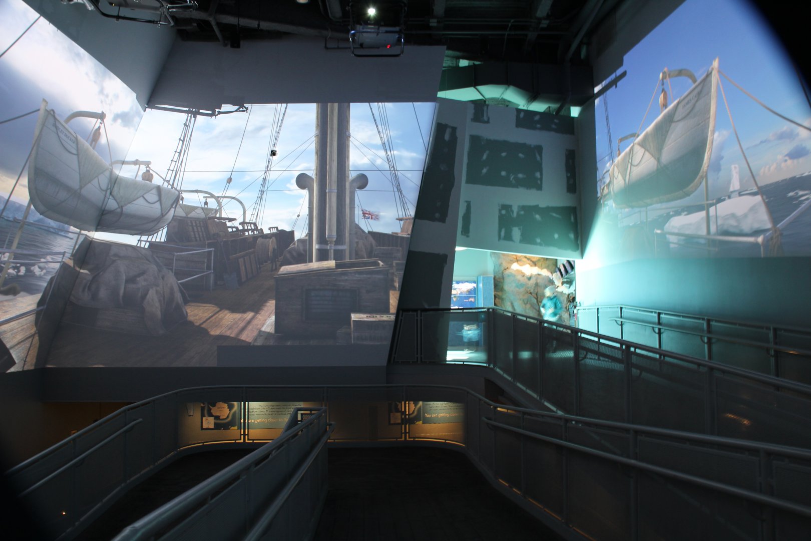 Detroit Zoo - Polk Penguin Conservation Center