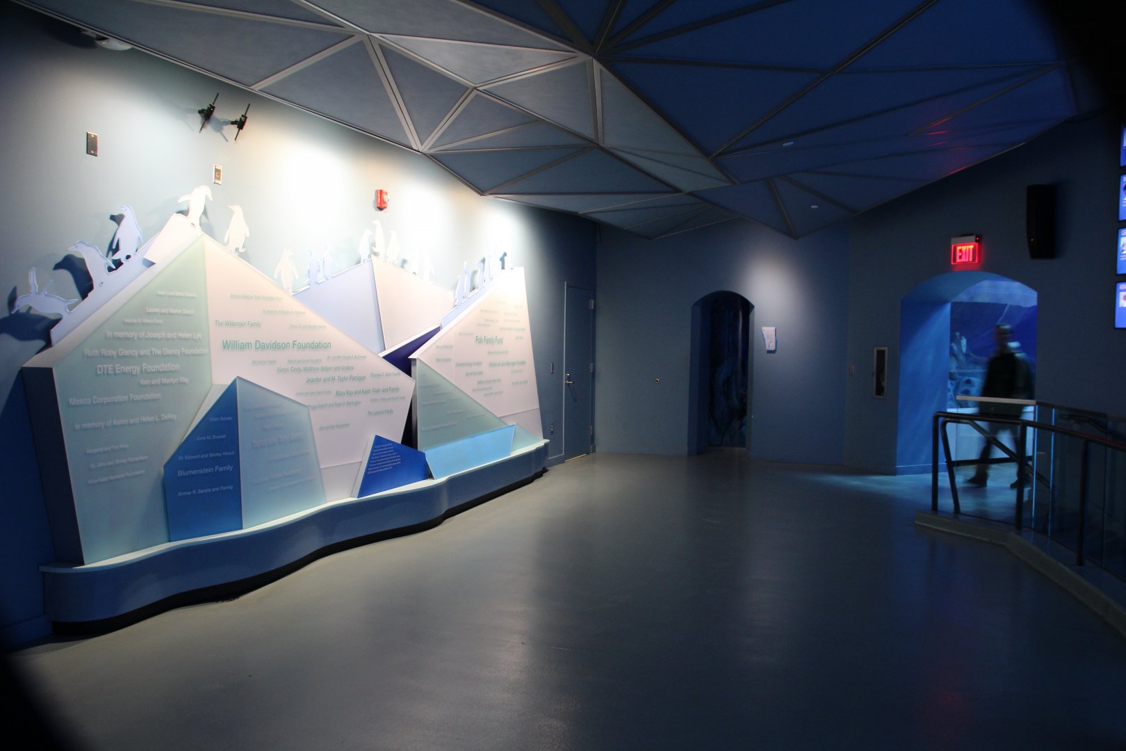 Detroit Zoo - Polk Penguin Conservation Center