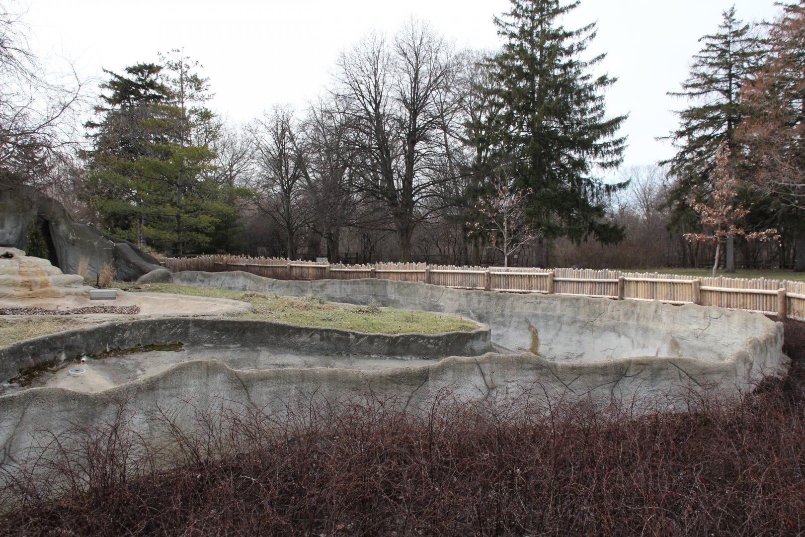 Detroit Zoo - Wolverine enclosure