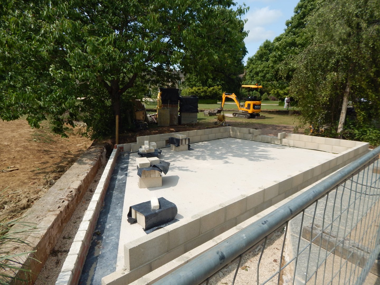 Developments to Giant tortoise enclosure 310525