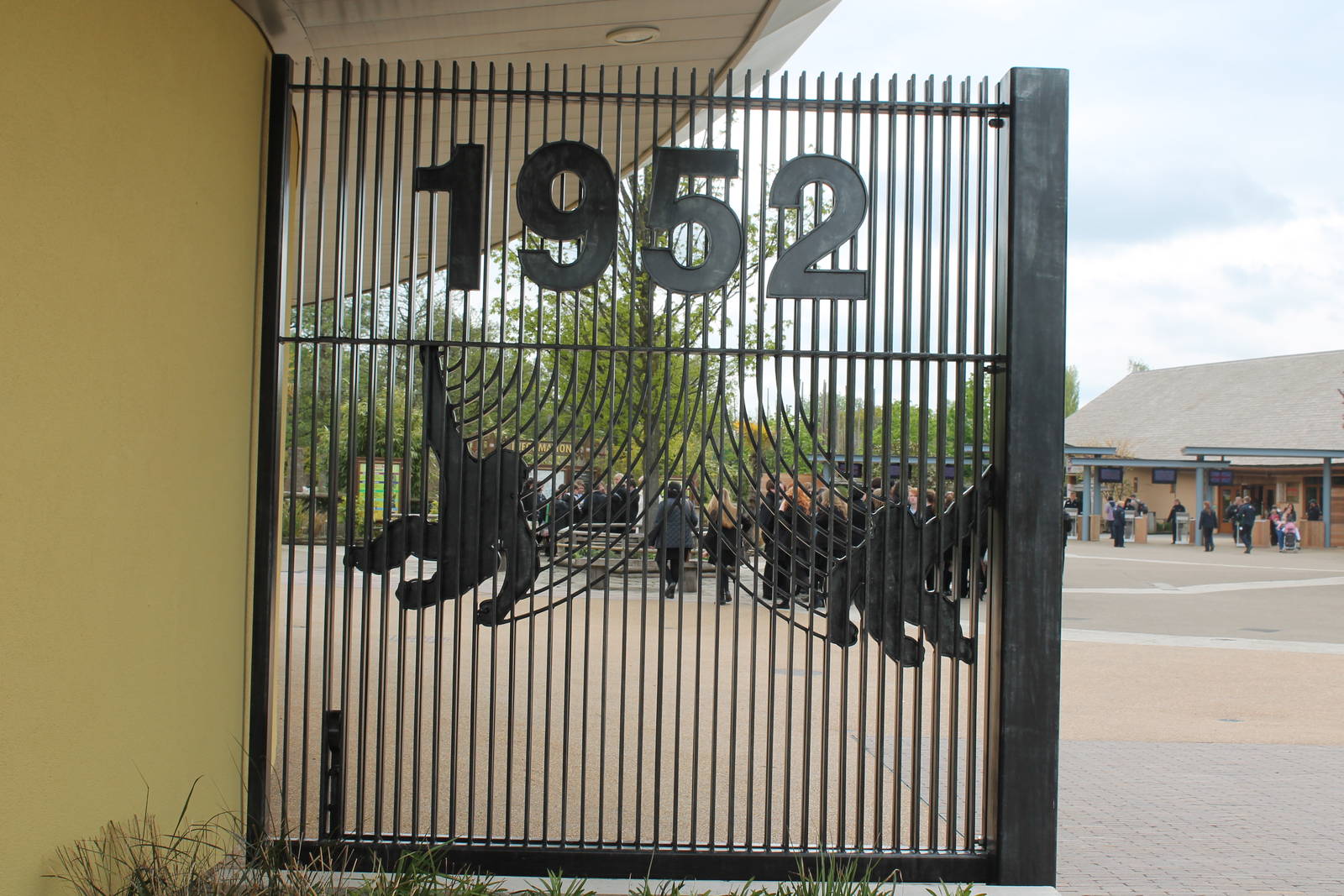 Diamond Jubilee Quarter Chester Zoo left hand gate