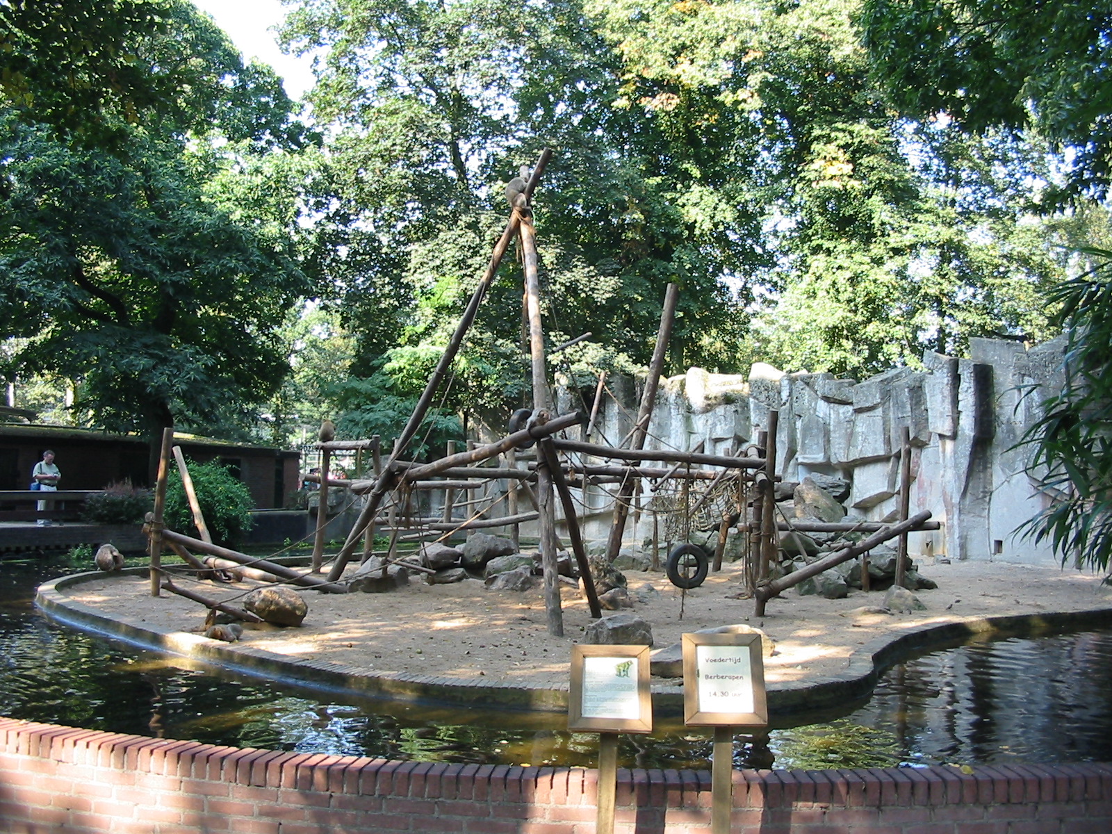 Dierenpark Rhenen 2004 - Barbary Macaque exhibit