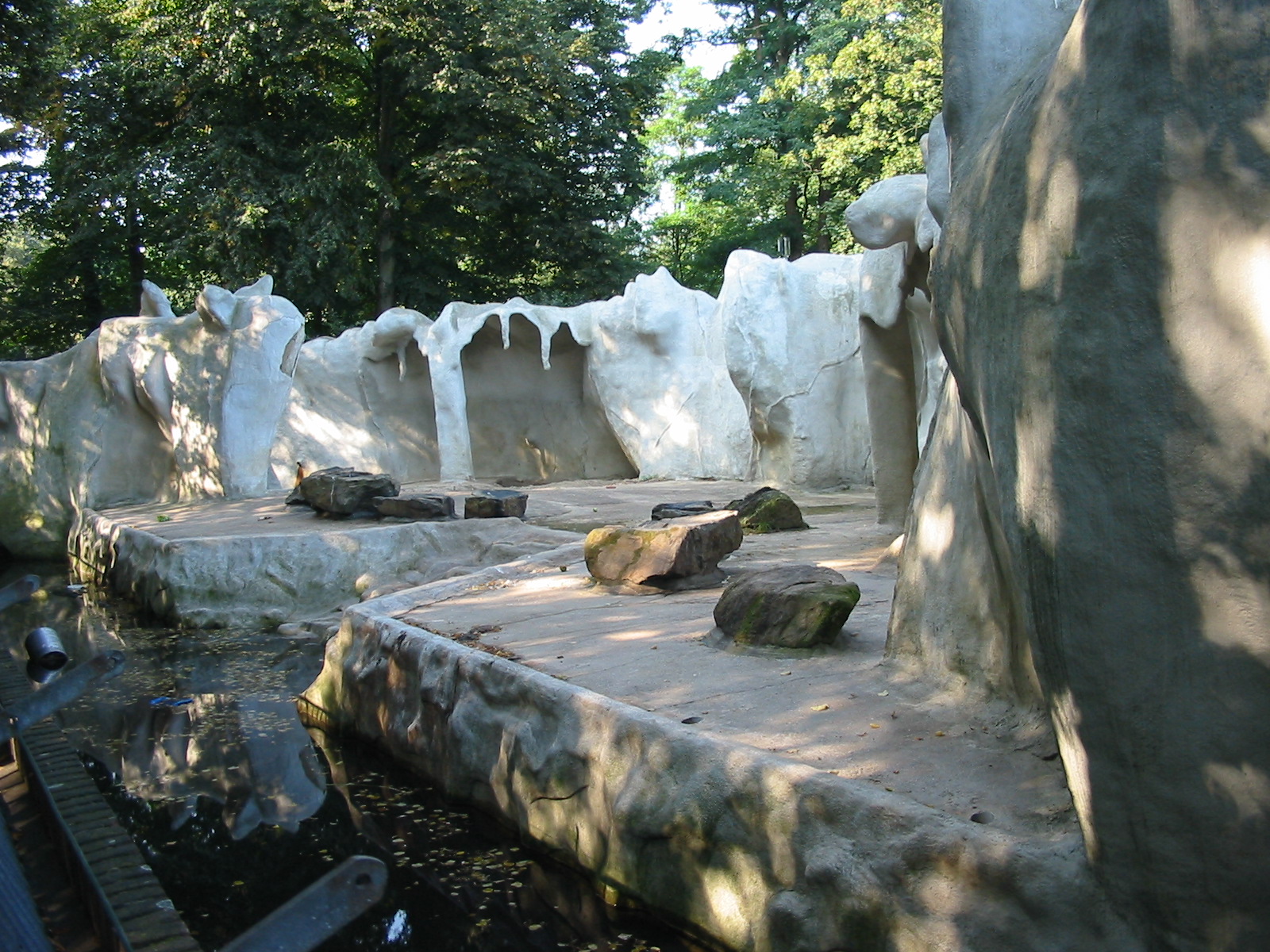 Dierenpark Rhenen 2004 - The old Polar Bear exhibit
