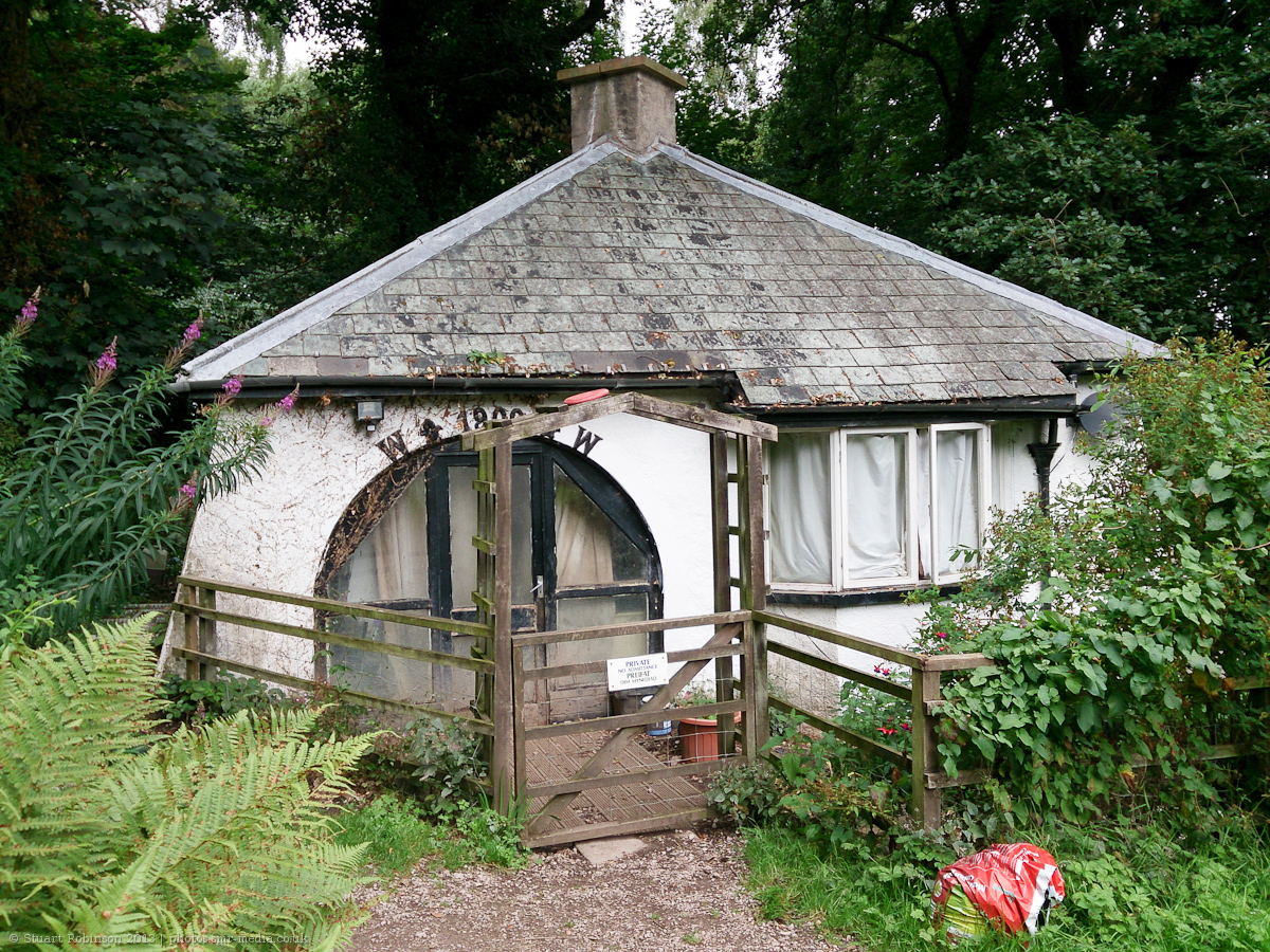 Dilapidated Building - 25/08/2013