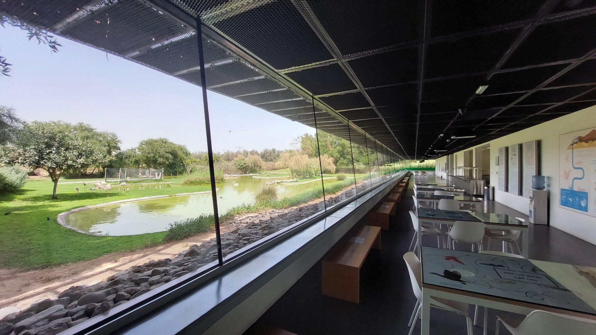 Dinning and education room with view on the Lagoon Birds exhibit