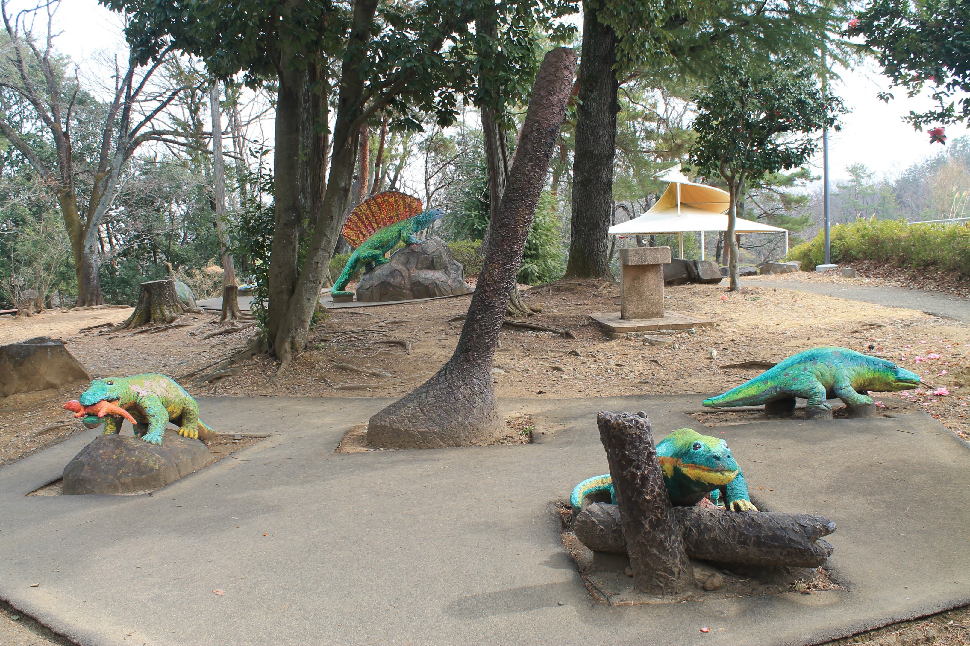 Dinosaur area - Saitama Childrens Zoo