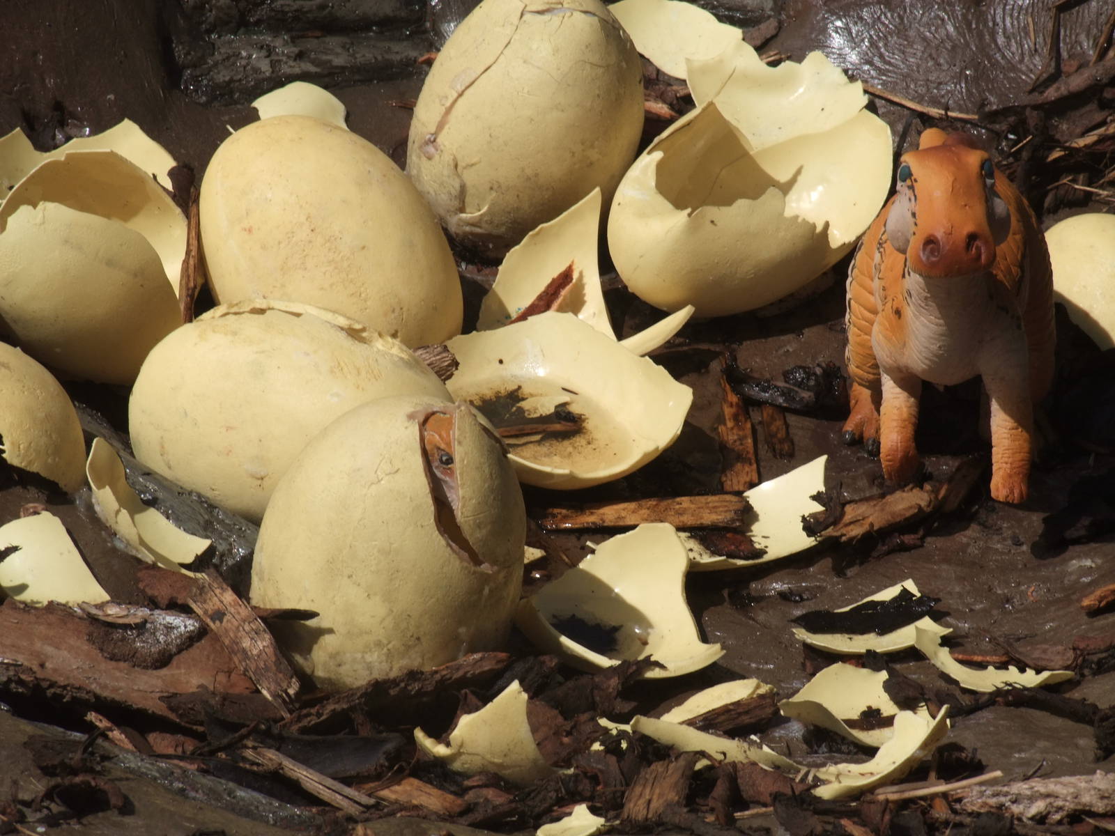 Dinosaurs at Large! - Chester, 16/07/11