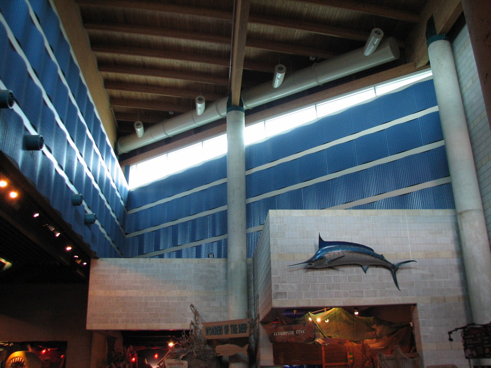 Discovery Bay - Lobby