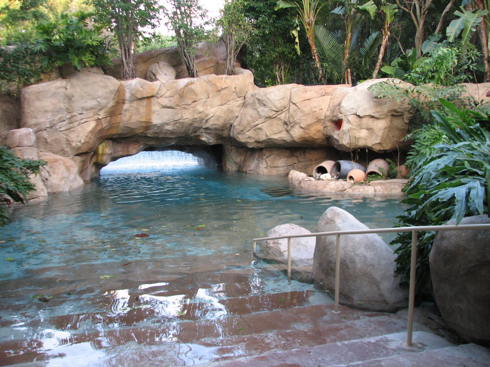 Discovery Cove - Explorers Aviary - Wind-away River Exit