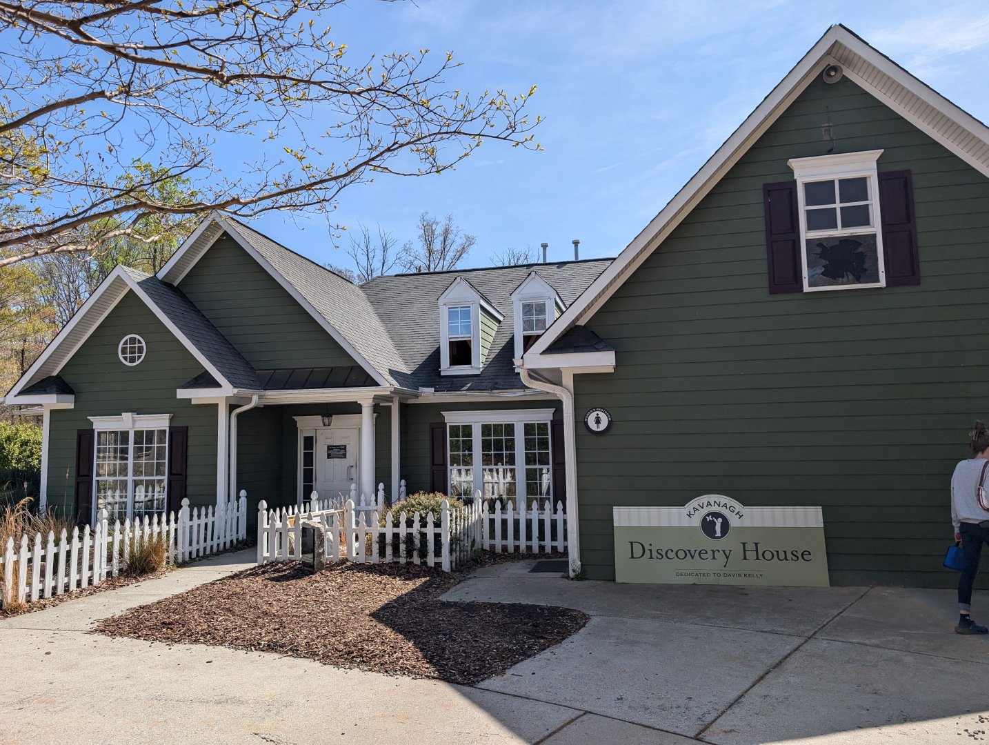 Discovery House being prepped for demolition
