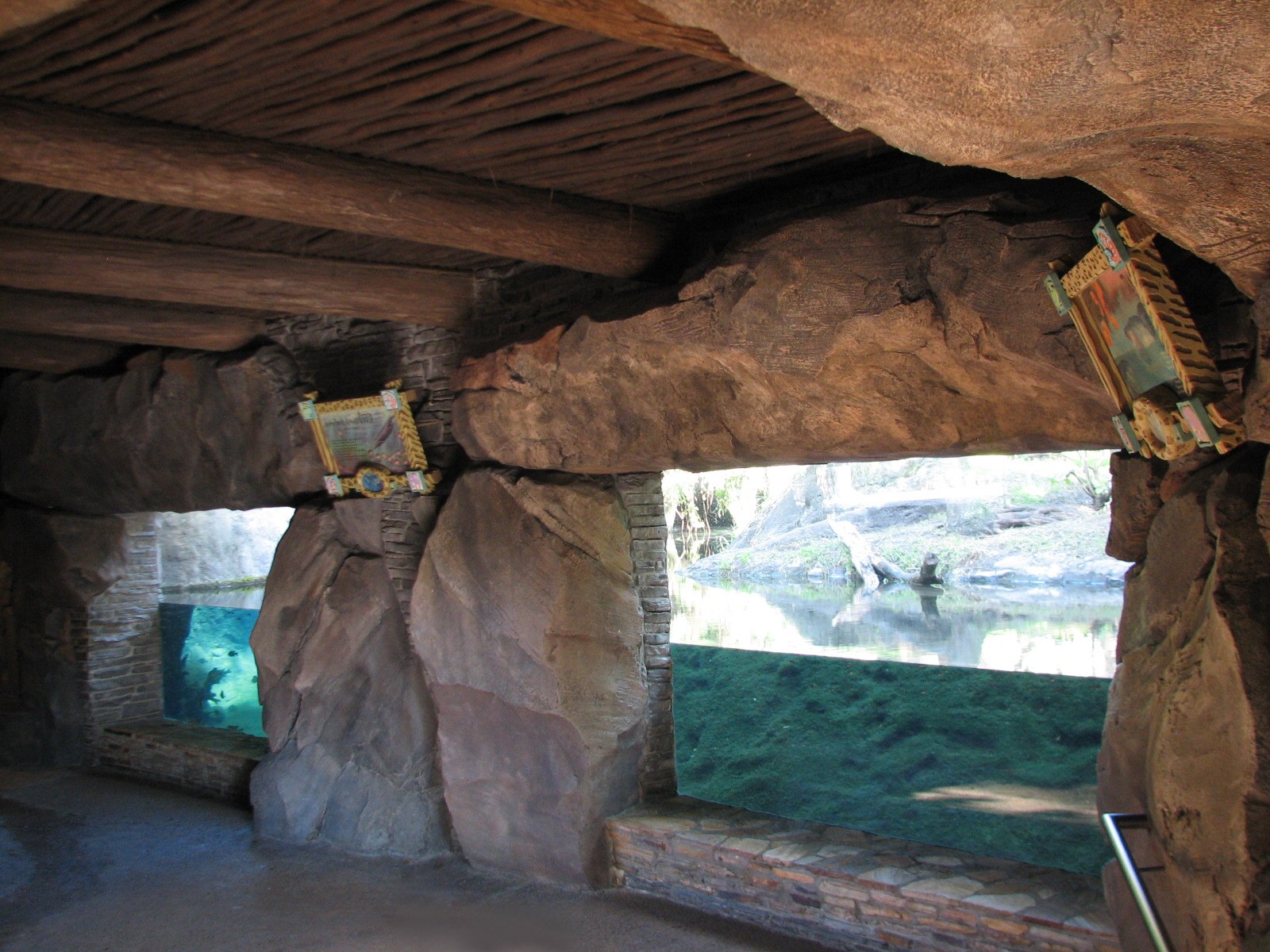 Discovery Island - Asian Small-clawed Otter Exhibit Viewing Cave