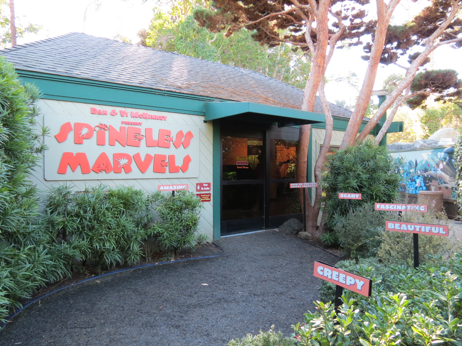 Discovery Outpost - Children's Zoo - Spineless Marvels - Exterior