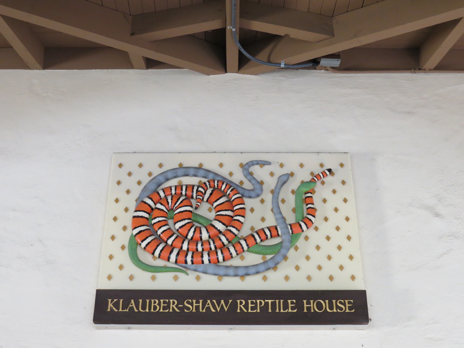 Discovery Outpost - Reptile House - Sign